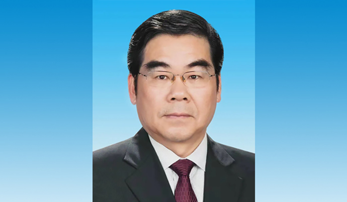 微信群投票怎么发起匿名投票《qq群二维码中间头像更改怎么弄》