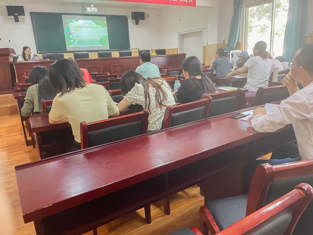 共教 共研 共成长｜双流区公兴小学持续开展骨干教师研究课活动