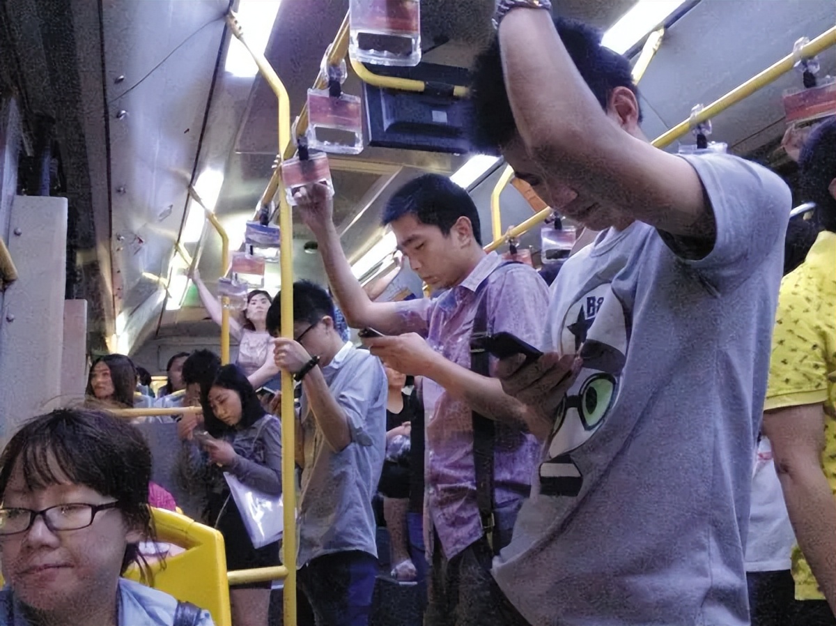 手机对于学生来说究竟意味着什么？浅谈手机对于学生们的重要性