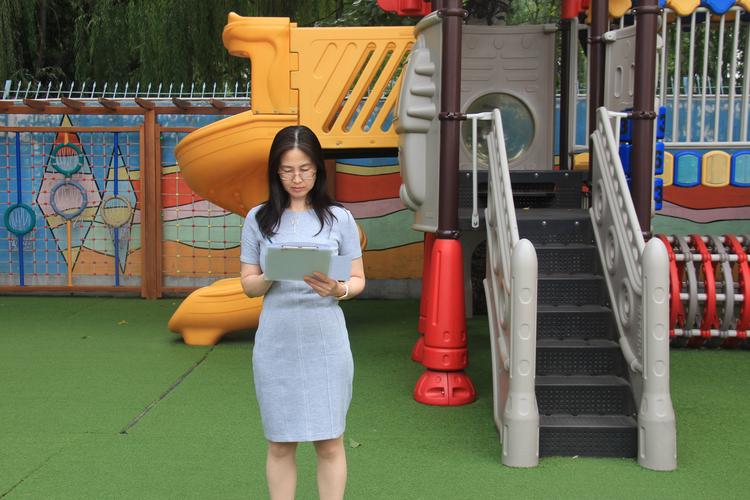 小升初“写简历”成常态化，海淀幼儿园训练讲ppt，网友：不理解