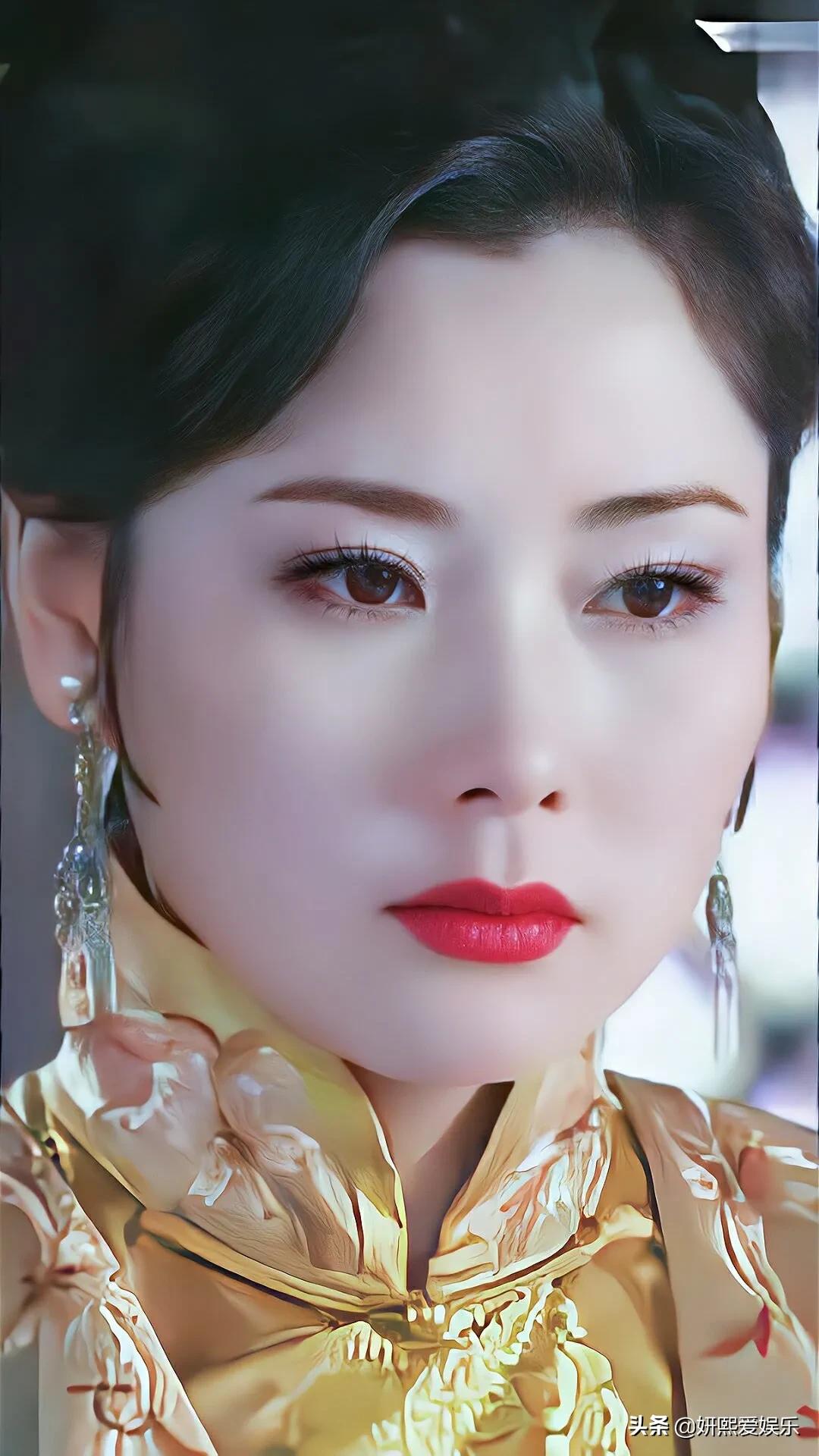 实力派女演员何赛飞,气质高贵