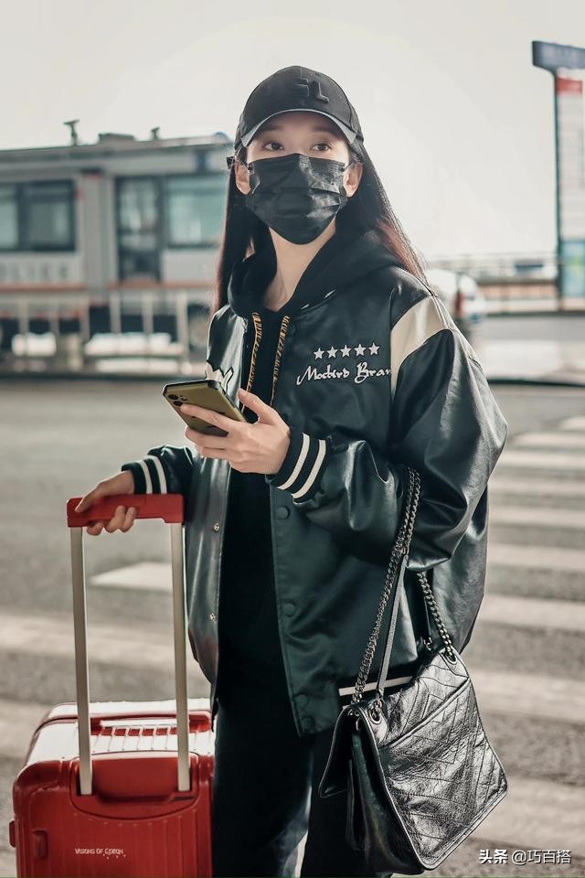 棒球服的3种穿搭思路,休闲气质人人夸,日常搭配不要错过