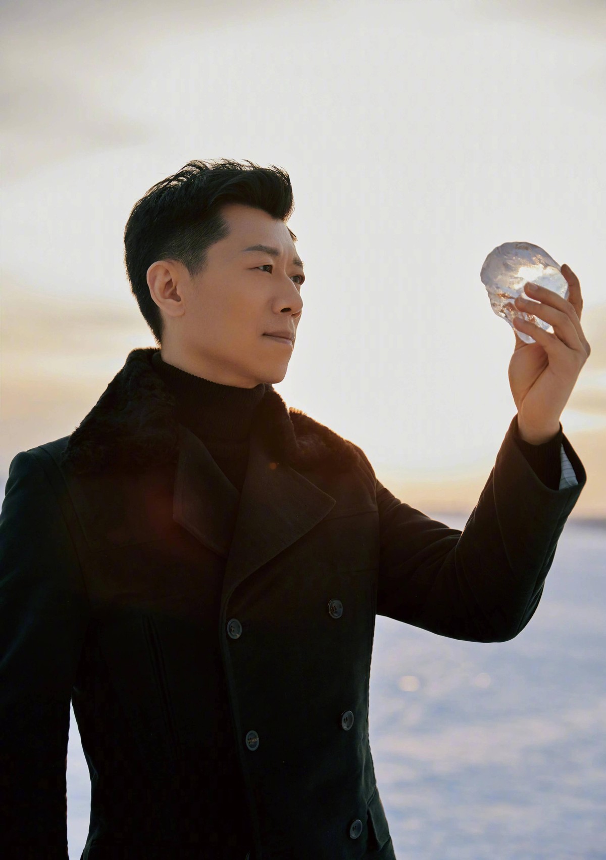 夏雨：与离异父母有隔阂，与高圆圆传绯闻，娶到袁泉三生有幸