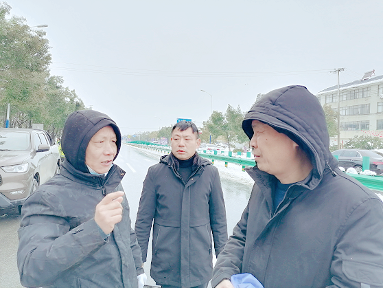 湖北武穴公路局：闻“雪”而动齐上阵，浴“雪”奋战保畅通