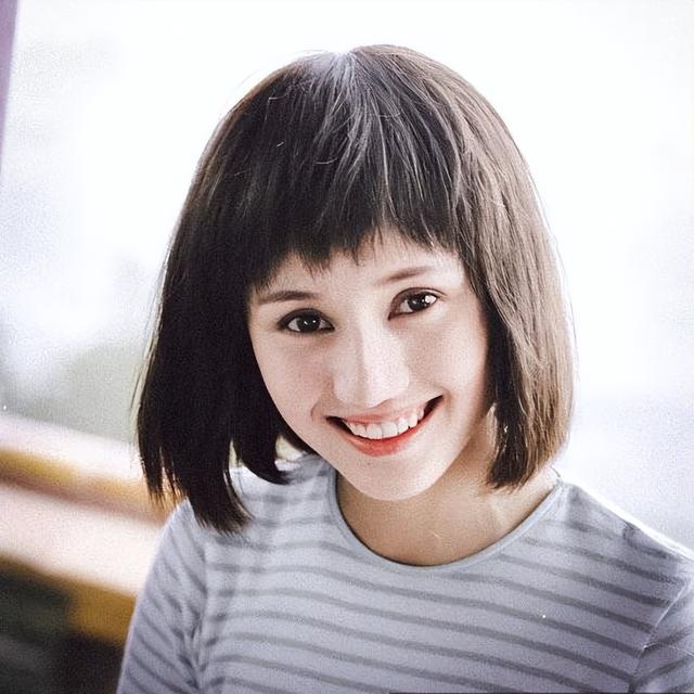 有一种“毁容”叫眼睛凹陷！杨幂比同龄人老10岁，陶虹直接认不出