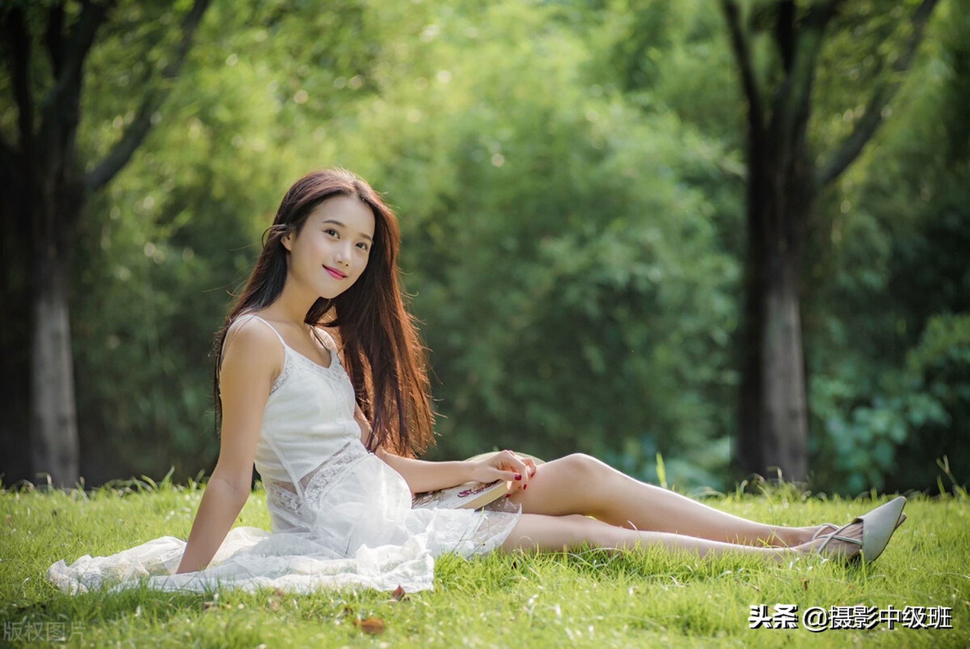 這2個(gè)錯(cuò)誤的拍照姿勢(shì)，攝影師不好構(gòu)圖，女性拍照姿勢(shì)禁忌