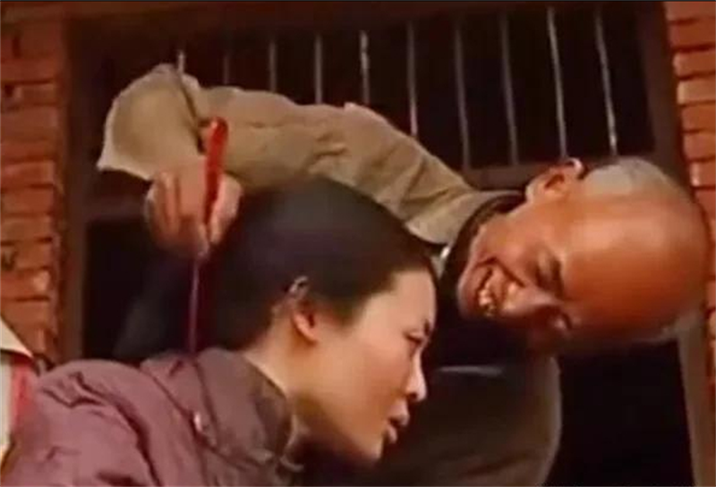 2012年，四川电视台发现一被拐17年的女子，罪魁祸首将被如何处理