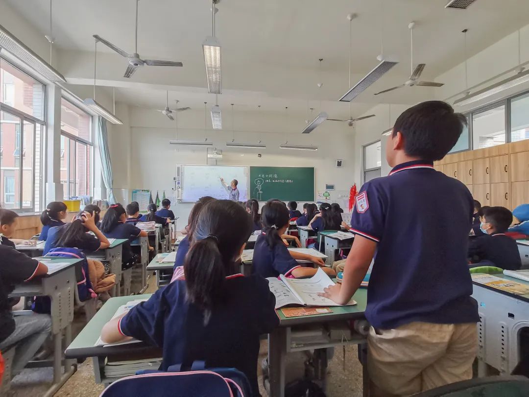 共教 共研 共成长｜双流区公兴小学持续开展骨干教师研究课活动