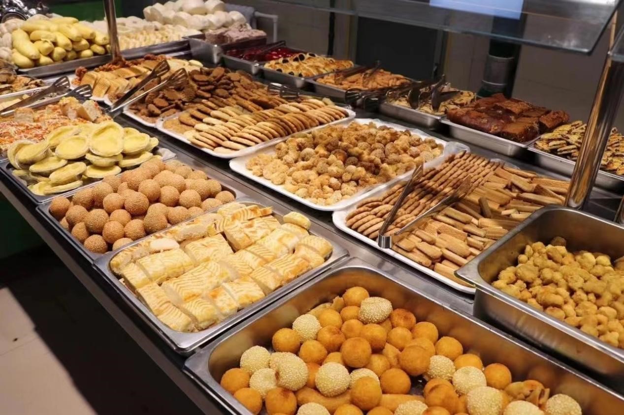 “面朝”大海，坐拥网红咖啡馆！大连一高校“精致生活”曝光，网友：太羡慕！