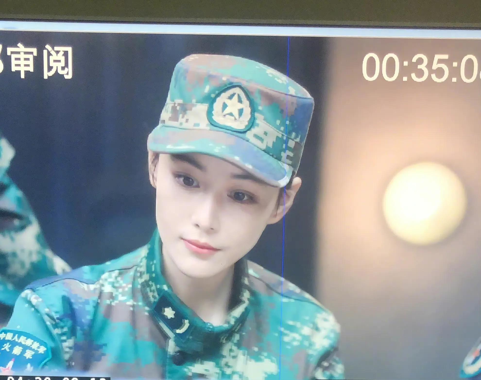 美丽军嫂张馨予