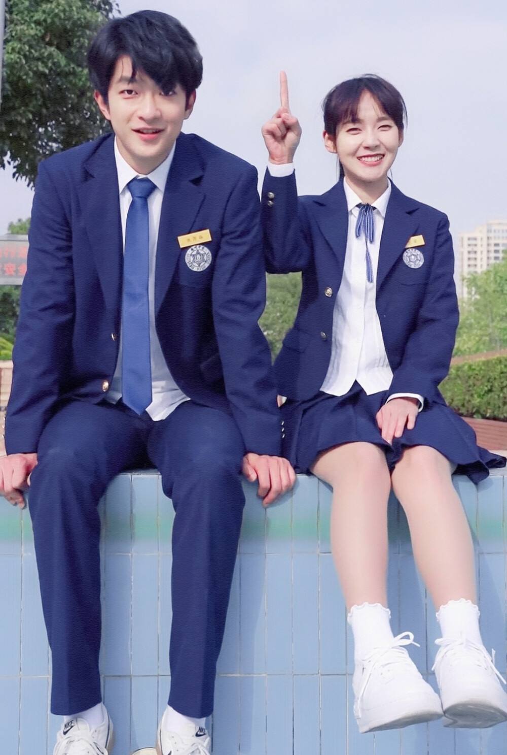 《匆匆那年》已经有了很多版本了,网剧版由杨玏,何泓姗,白敬亭主演,在