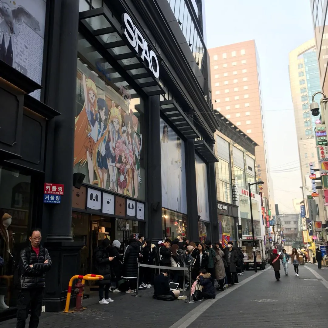 关店求生,卖停车场续命!曾干掉优衣库的韩装霸主,为何一夜失宠