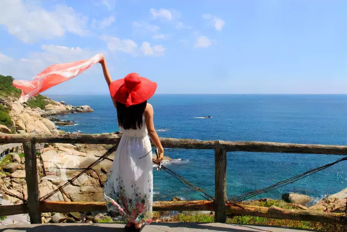 形容一个人旅行夸张的说说(形容一个人旅行夸张的说说短句)