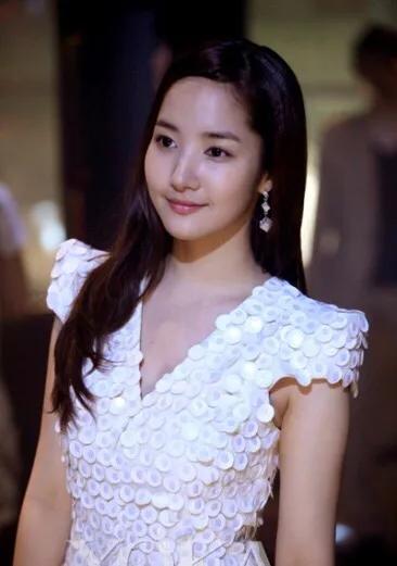 5位中泰混血绝世美女,你都见过,还有人居然和刘亦菲合作过