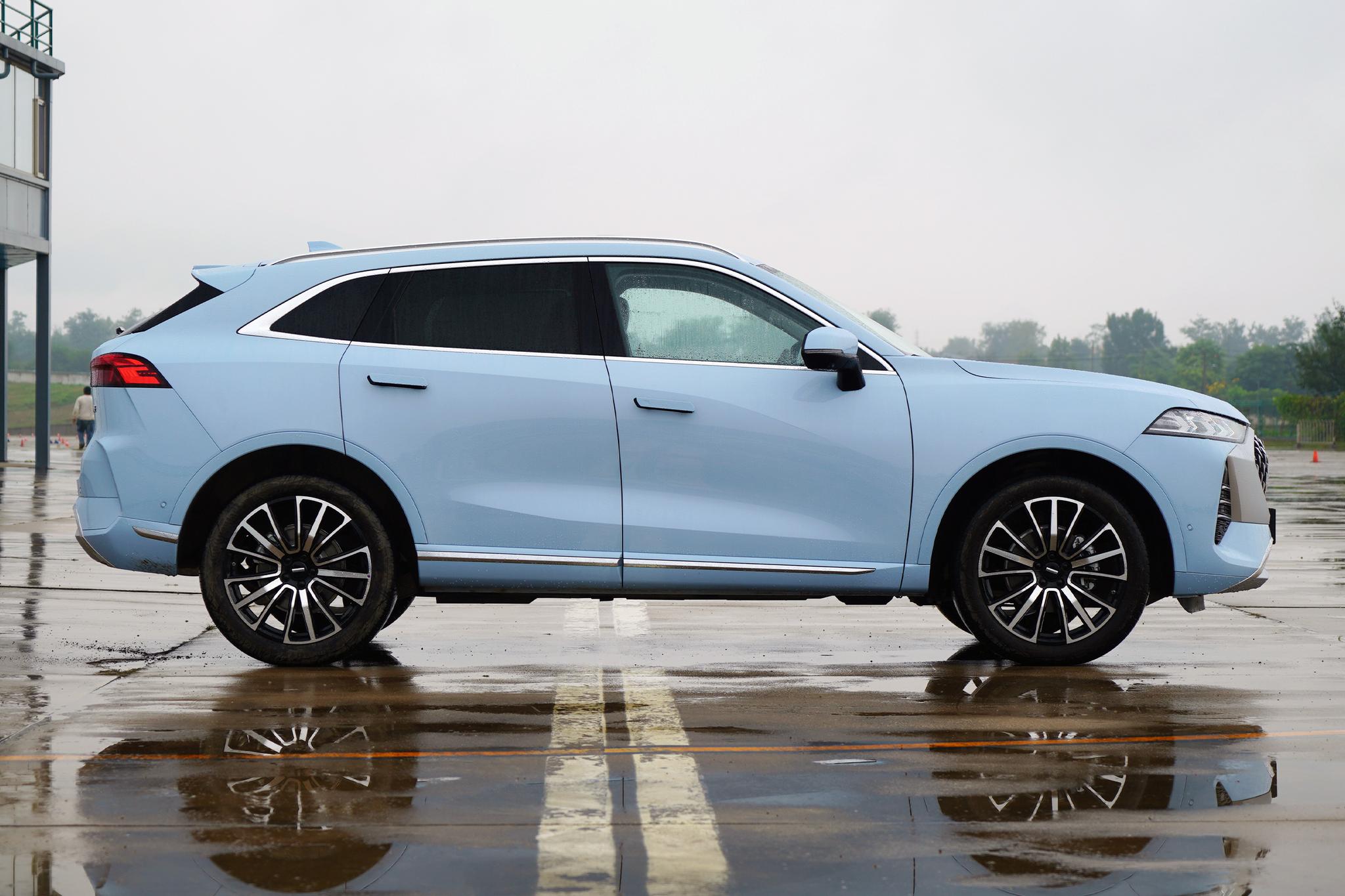 20万左右，2.0T+四驱，买自驾游SUV，选这3台比较靠谱