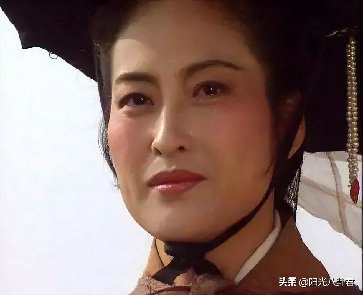 6位生不逢时的内地女星：十年貌美无人识，一朝“大妈”天下知