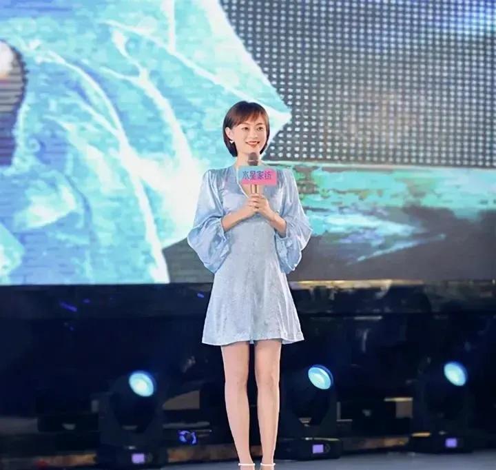 孙俪还是头发留长一点更好看，比短发多了温婉和优雅，多了女人味