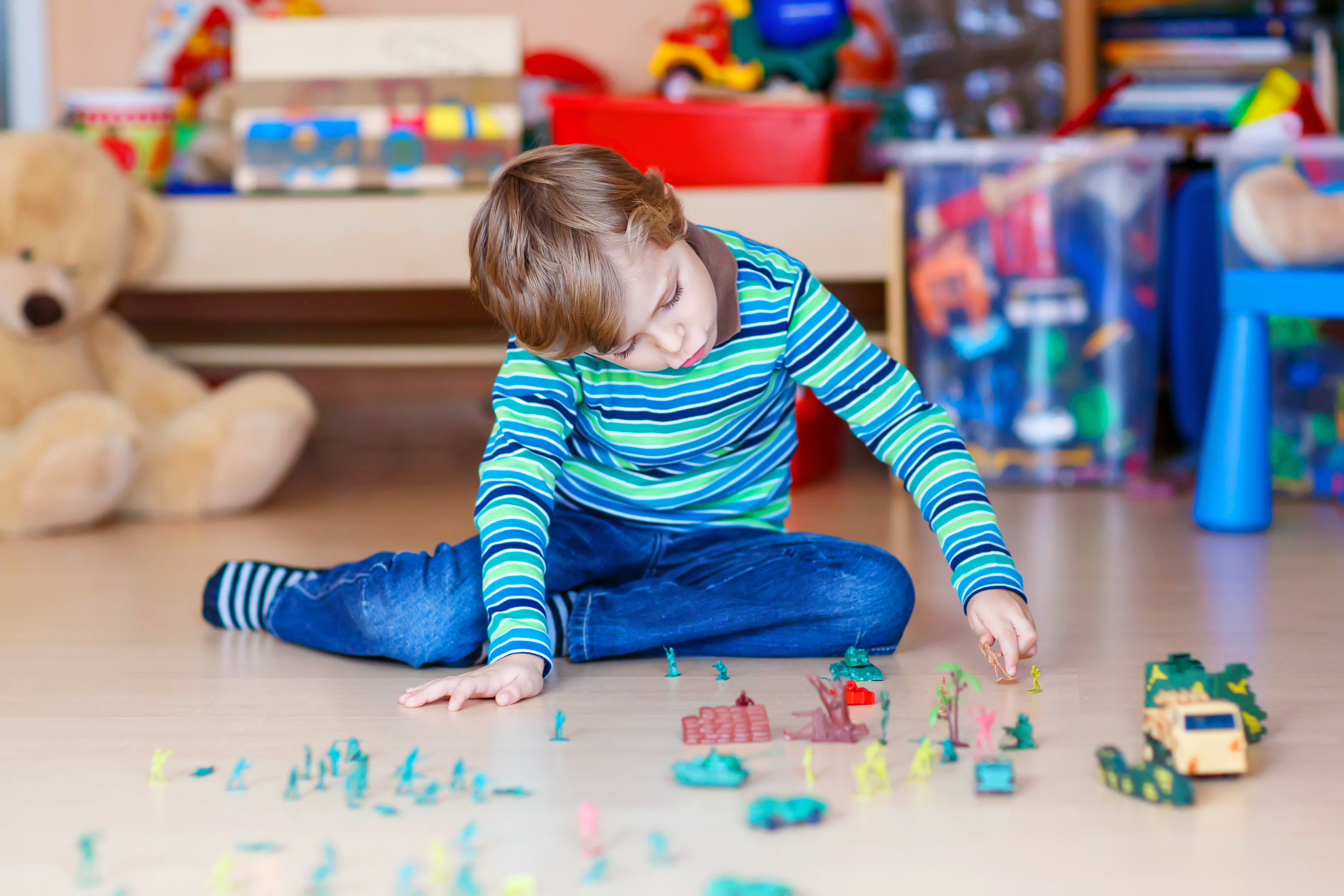 孩子无理取闹、撒泼打滚，其实3步就能解决