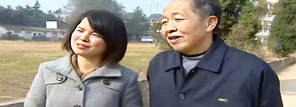 2012年湖南一38岁女教师倒追65岁二婚环卫工人，如今过得怎么样