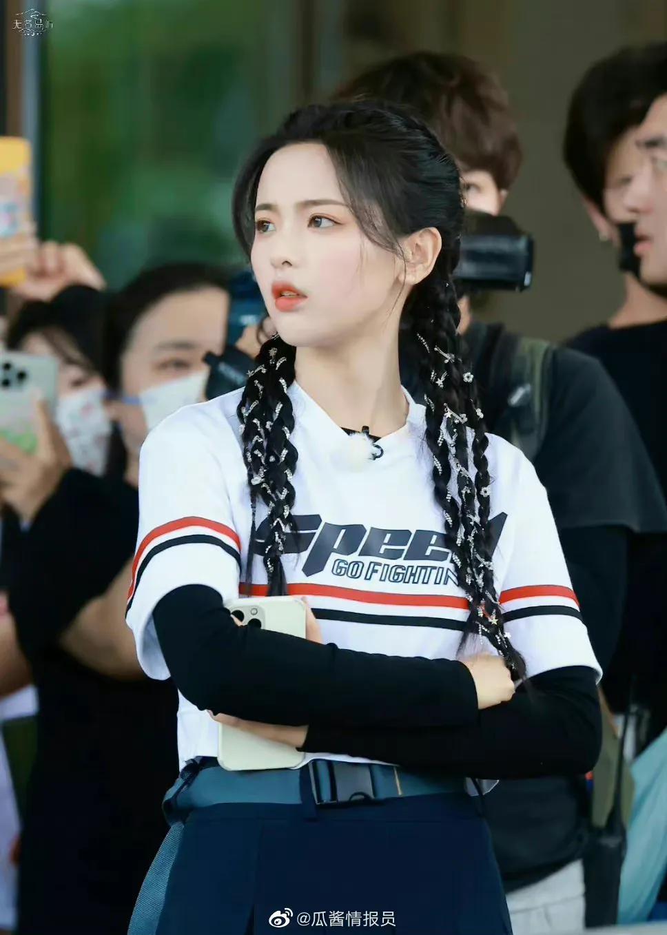 综艺《极限挑战》横店路透之杨超越小姐姐