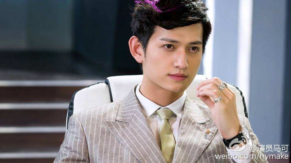 凹凸不平崎岖脸大PK！活久见，鞋拔子见了都有优越感