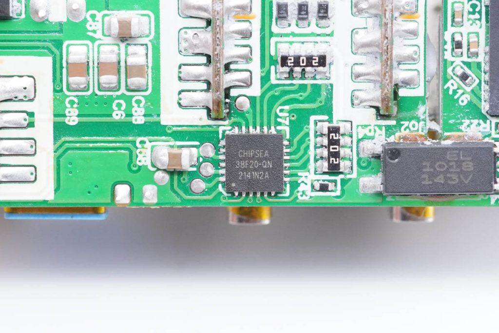 一个顶三个，支持三设备同时快充，安克100W氮化镓超能充拆解