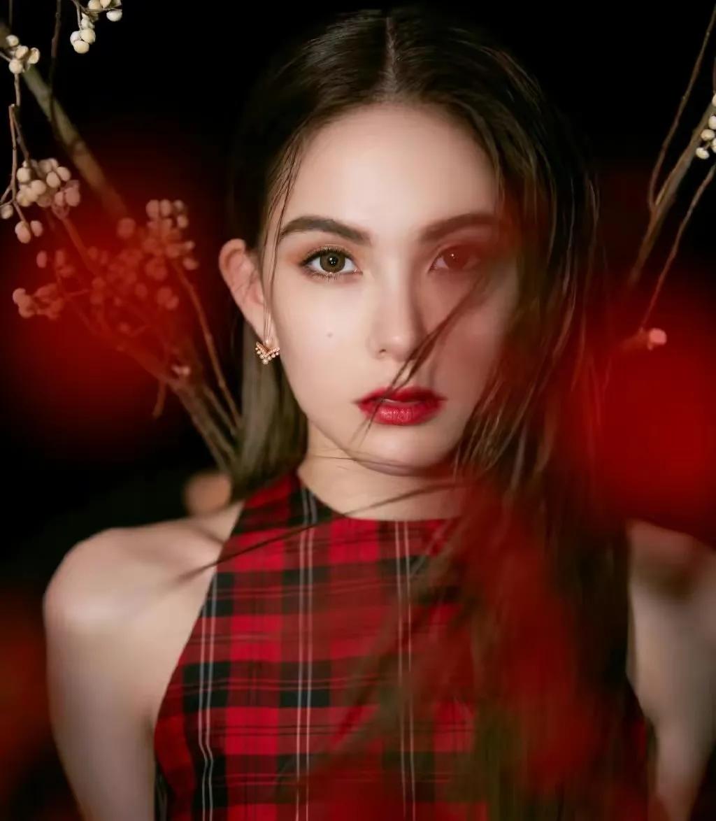 谁说格子套装土气？穿对了时尚大气，穿错了确实土掉渣