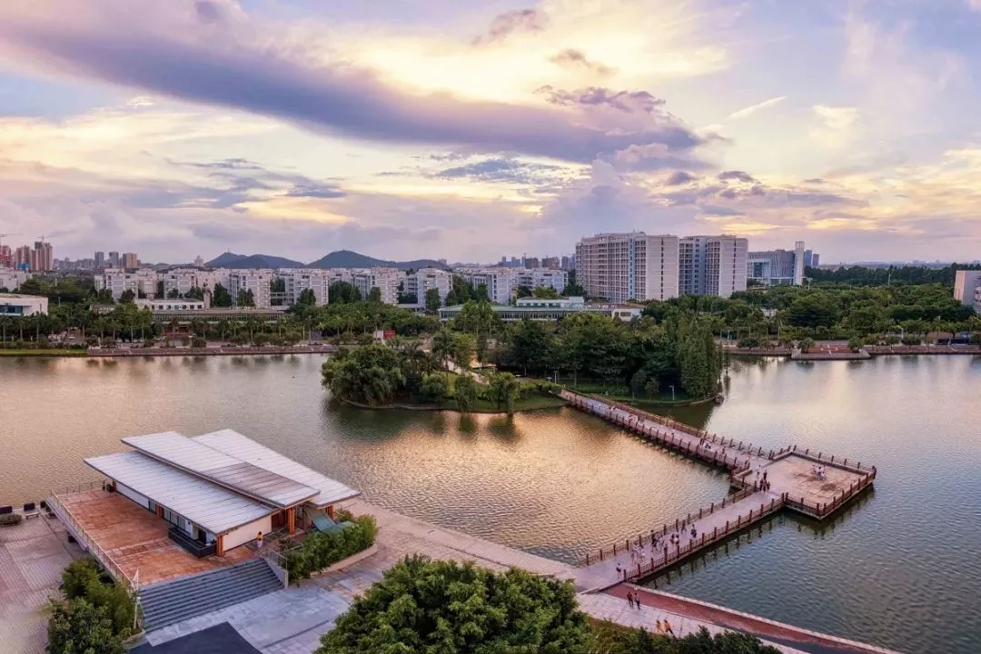 “医学热”又来了？学考想考医学专业，重点关注广东这12所院校