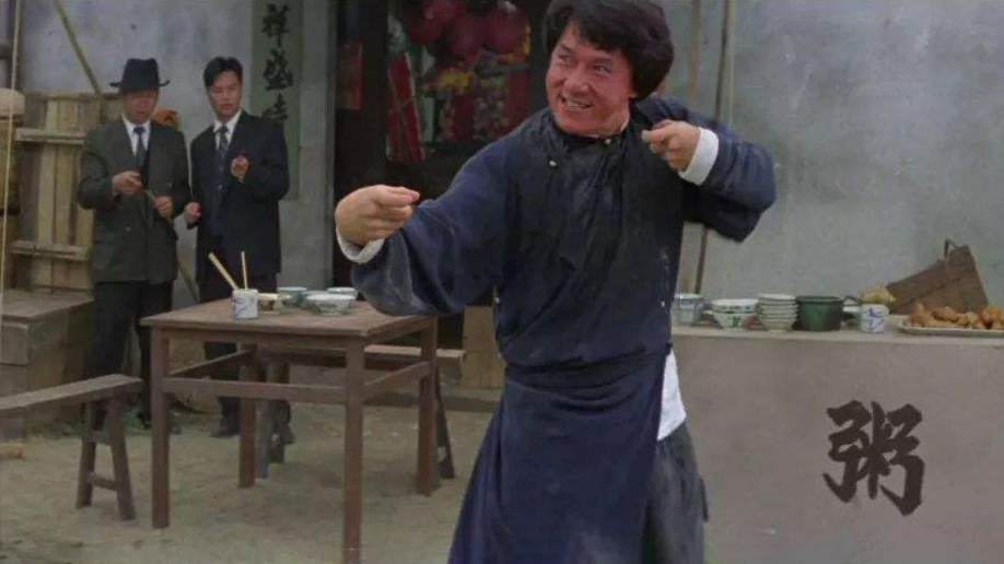为什么说成龙是花拳绣腿，而李小龙是真功夫，结合影视资料告诉你