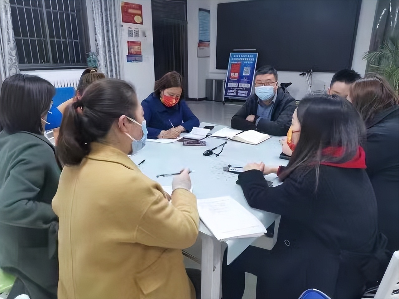 基层书记赵小丽 抗疫情 勇担当