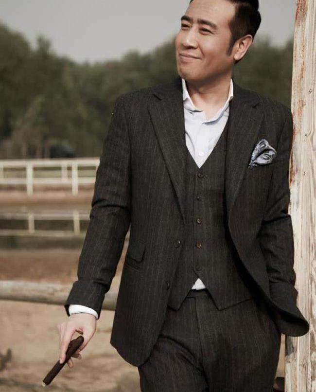 酷图片大全霸气男人(穿西装好看的男星只服这16位) - 赤虎壹号
