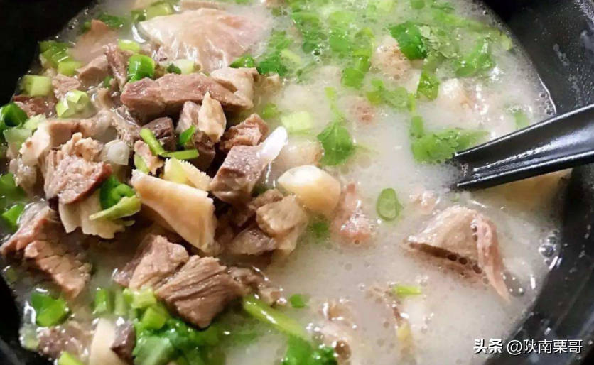 炖羊肉不是料越多越香(炖羊肉无需太多香料)
