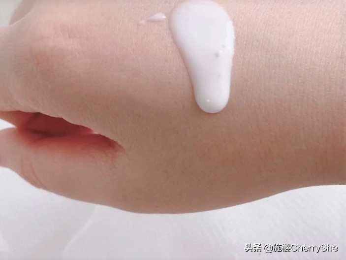 紫苏水和牛油果乳液适合什么肤质（5款油皮挚爱水乳）