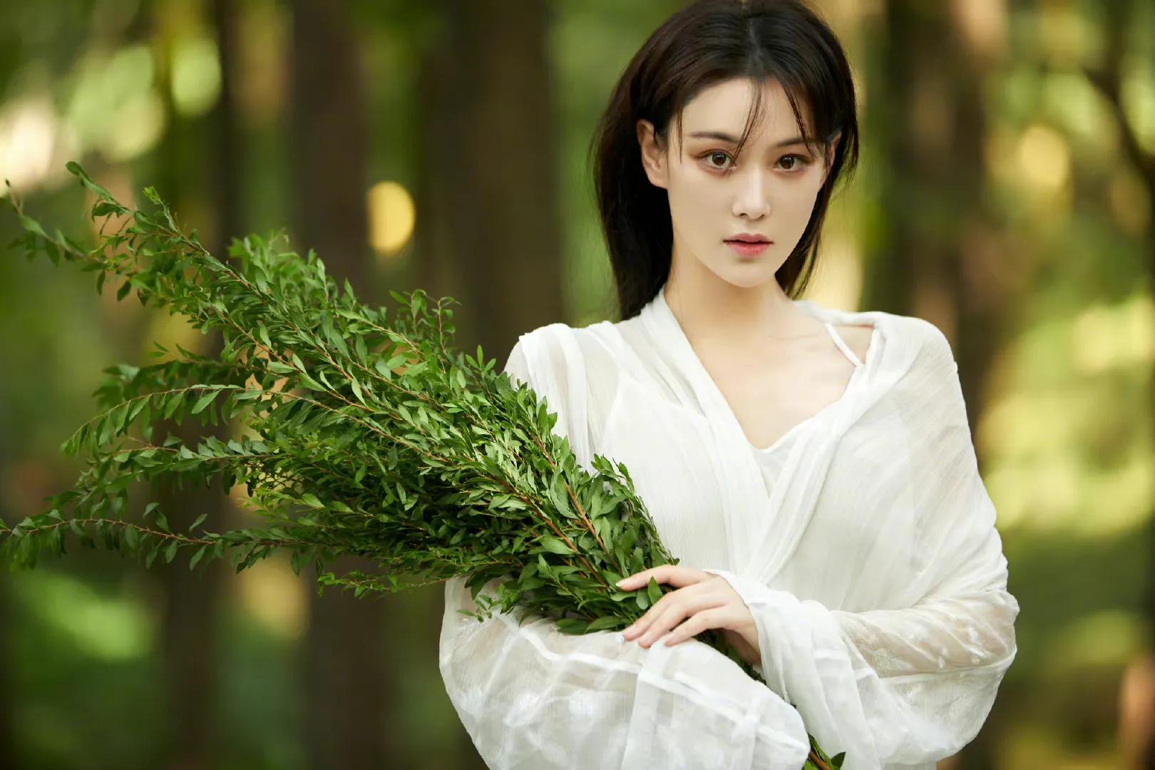 美丽军嫂张馨予