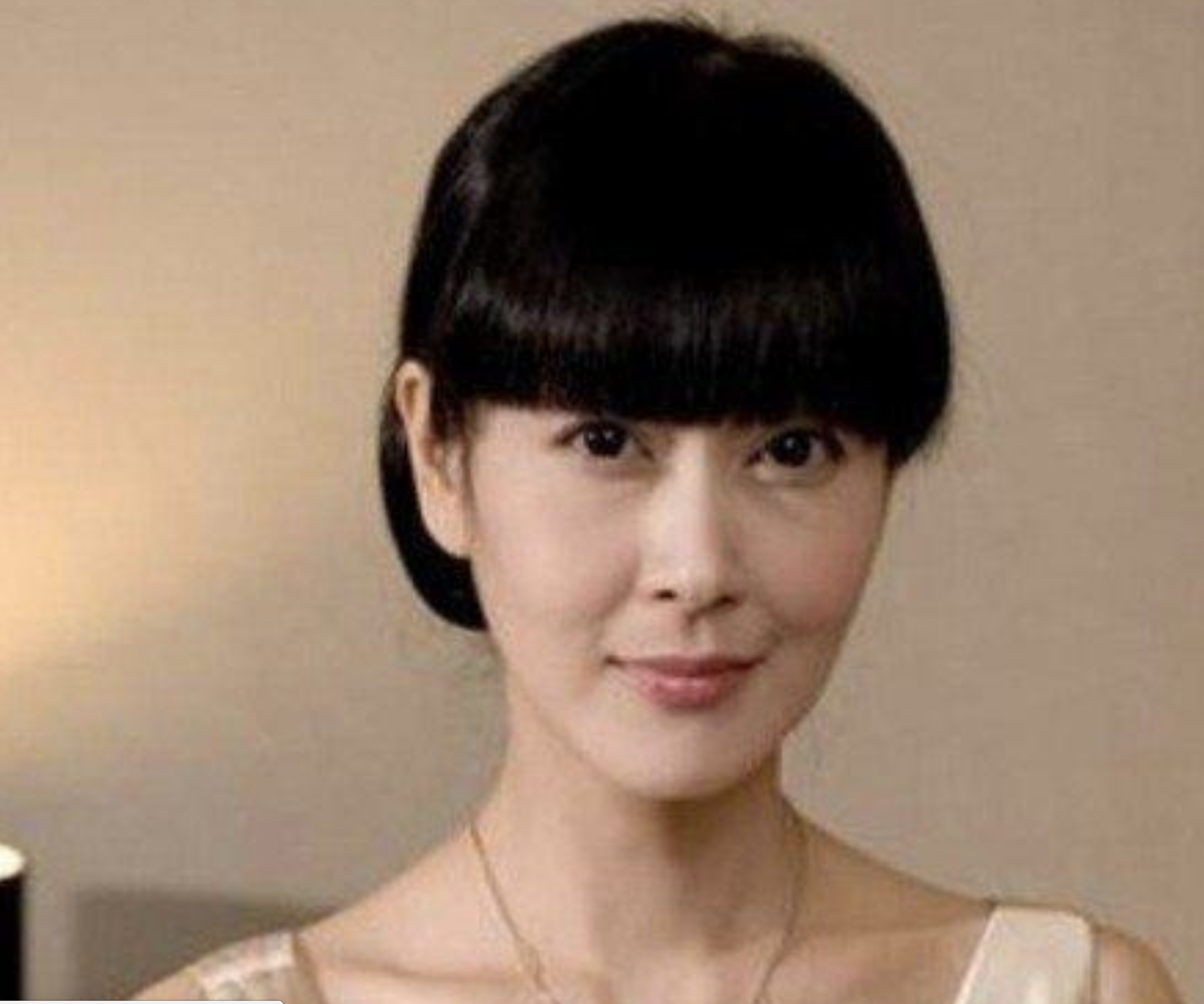 于佳卉:17岁出道,为爱"隐退"却遭前夫背叛,最后烧炭自杀