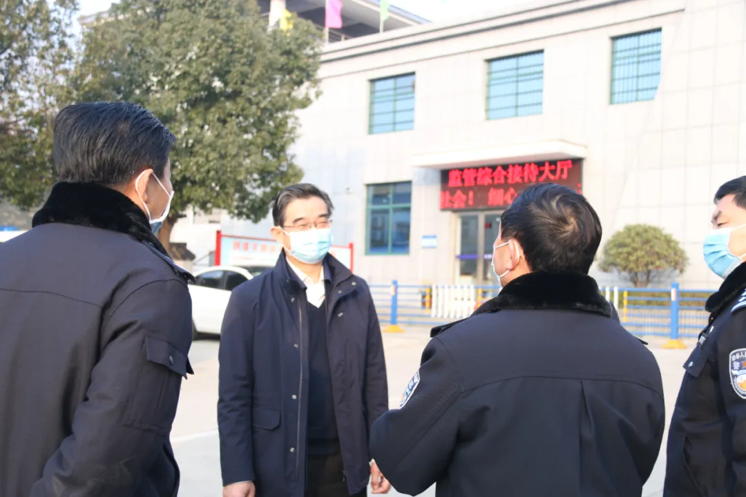 谷昌豪督导检查我市部分重点场所疫情防控工作