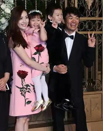 有种“整容”叫王宝强离婚，前妻马蓉变化不大，他却像换个人