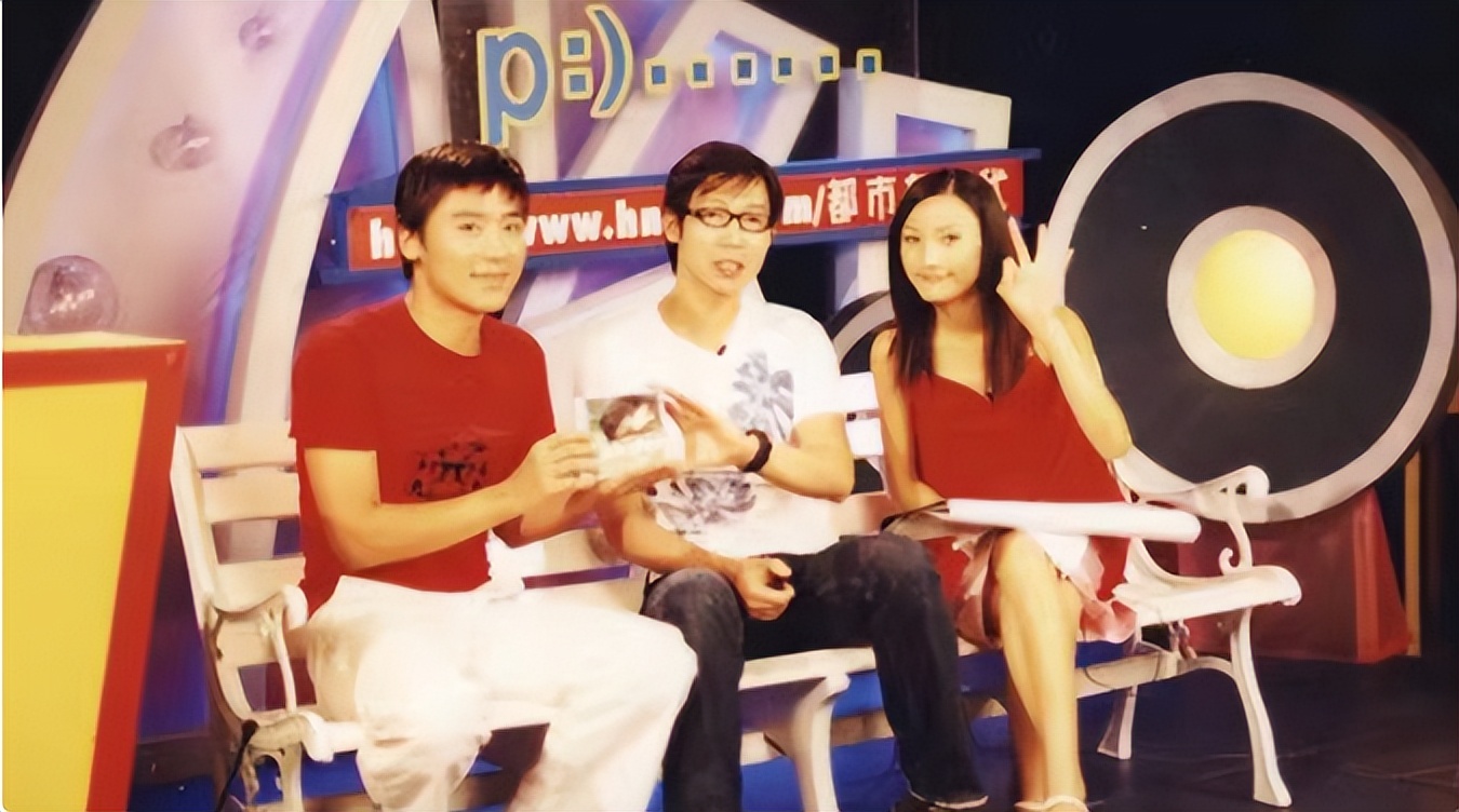 她，前湖南台一姐，22岁全身瘫痪，何炅为她募捐，今43岁无人娶？