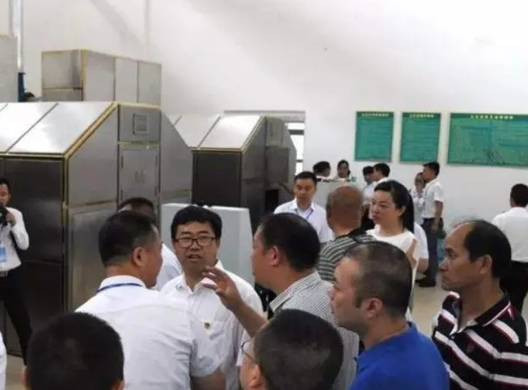 2003年，一名21岁美女教师惨死在宿舍，3年后唯一嫌疑人被判无罪