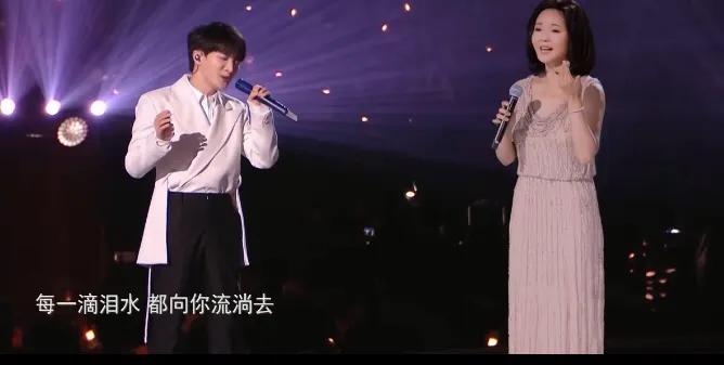年前重点<p>(如洛天依、湖南卫视小漾)，形象设计并非真人的数字孪生，外观可以是二次元或写实类等多元的风格。</p><p data-track=
