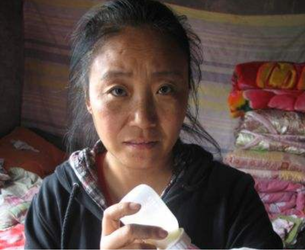 2006年，李利娟当选