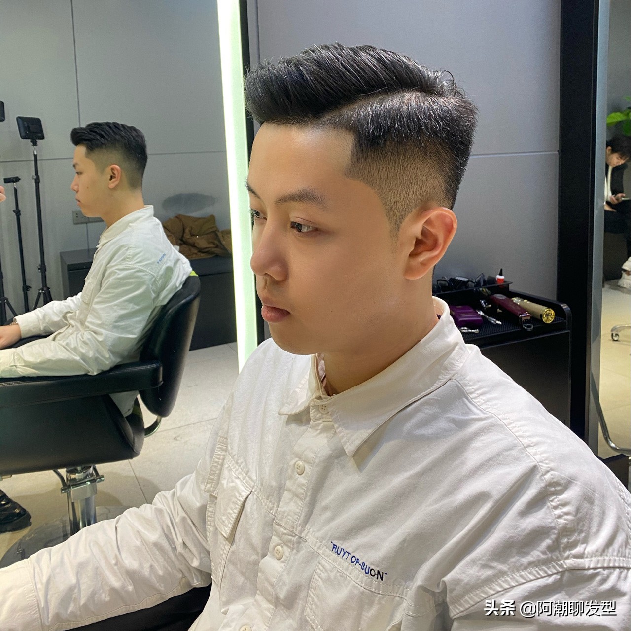 学生碎盖头发型图片(试试这3款剪完帅气涨颜值)