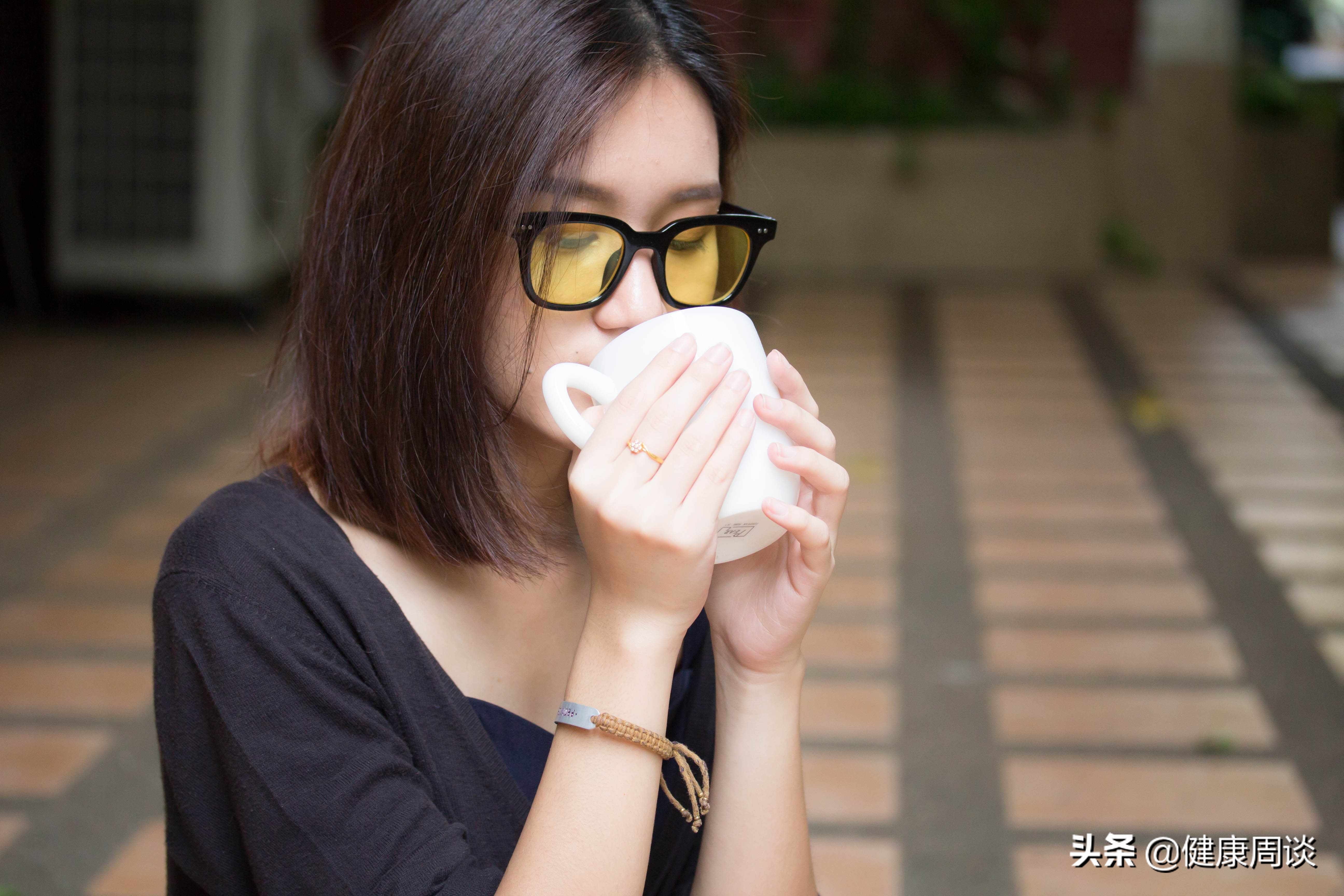 长期佩戴“银手镯”竟能去除体内毒素？医生给出的答案，不妨看看