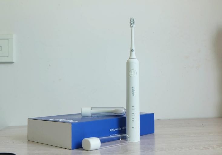 每天使用左点声波电动牙刷 用2分钟来拯救一整天的好心情
