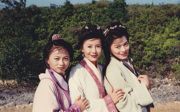 还记得天龙八部中的阿朱吗？戏红人不红，今淡泊名利前往美国念书