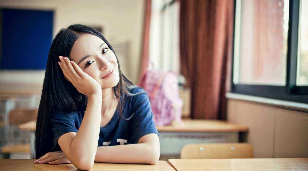 十个校花九个不得志？因美貌成名的她们：吴倩离婚，章泽天被嘲讽