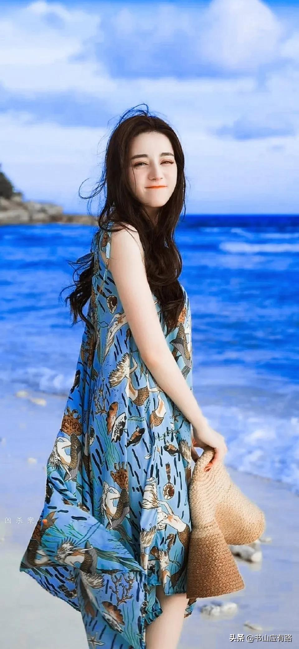 迪丽热巴：精致五官、异域风情的绝色美女