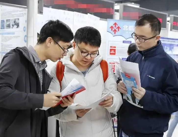 中国铁路招聘人才网（2022中国铁路局公开招聘）