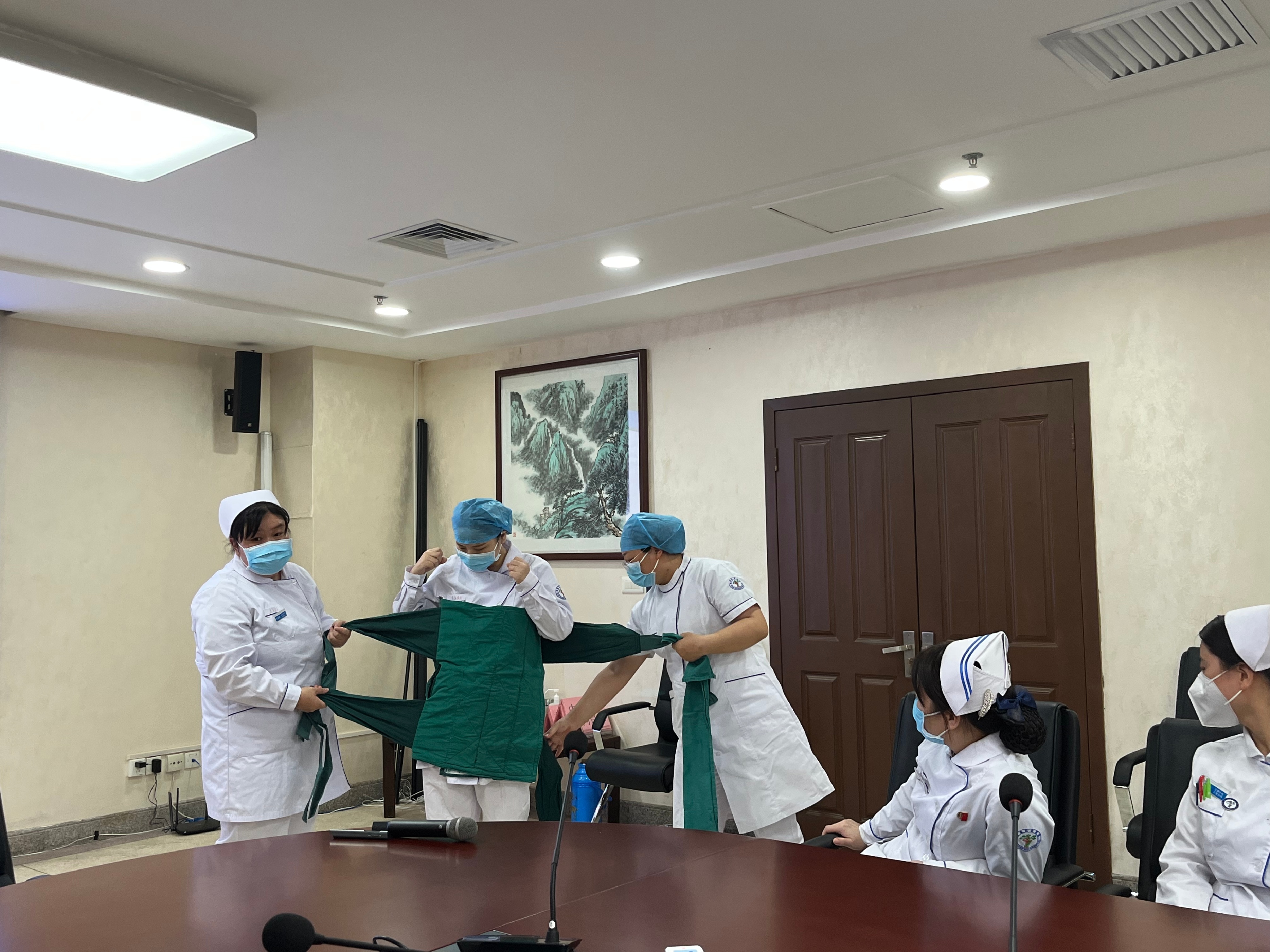 西安市红会医院护理部举行“临床护理创新案例”遴选活动