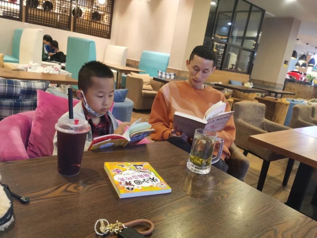 让阅读成为习惯 借书香助我成长｜走进双流区棠湖小学二年级十班